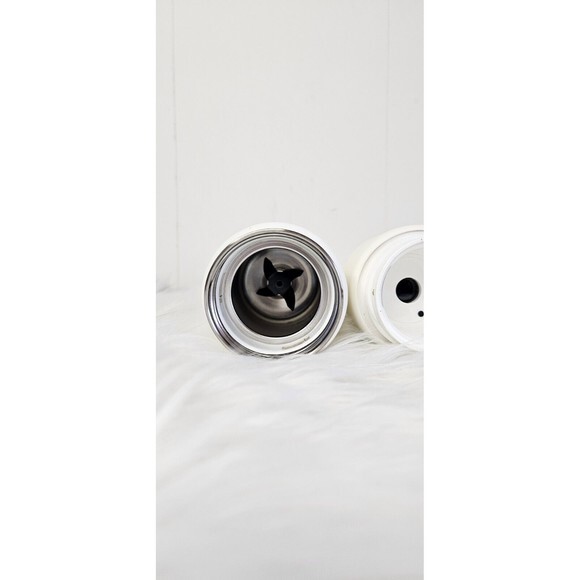 White Insulated Thermos - Picture 9 of 12